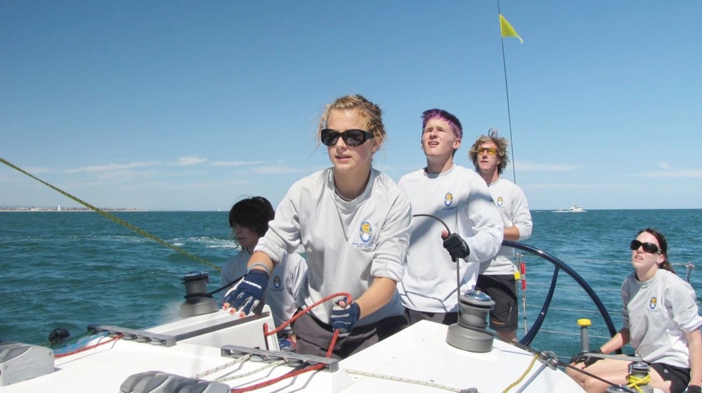 Ian Leeson, Skipper with crew David Arnold, Michael Arnold, Vicki Sanderson, Alex Bath and Kara Kilgariff_Photo by William Foster-Hall - Mentor program © Steve Hall